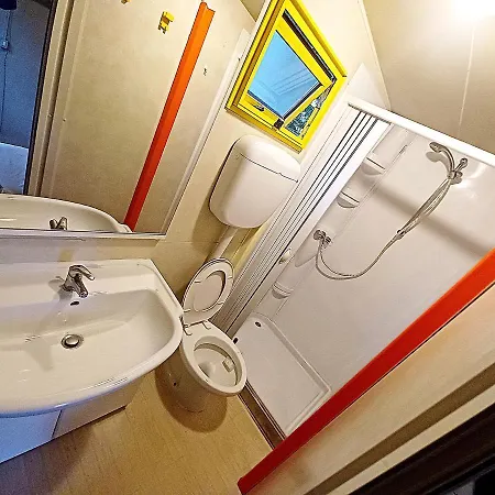 Bungalow 1 مكان تخييم كومو
